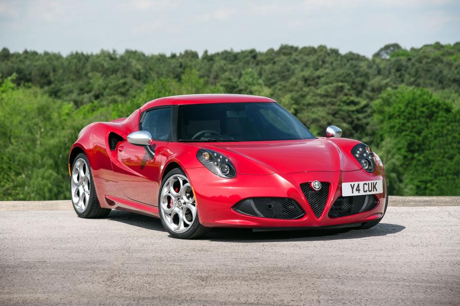  Alfa Romeo 4C 2014 года  (UK) (фото 1 из 24)